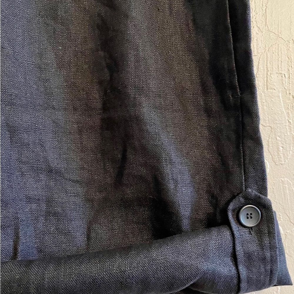 Eileen Fisher 100% organic linen black shorts.
